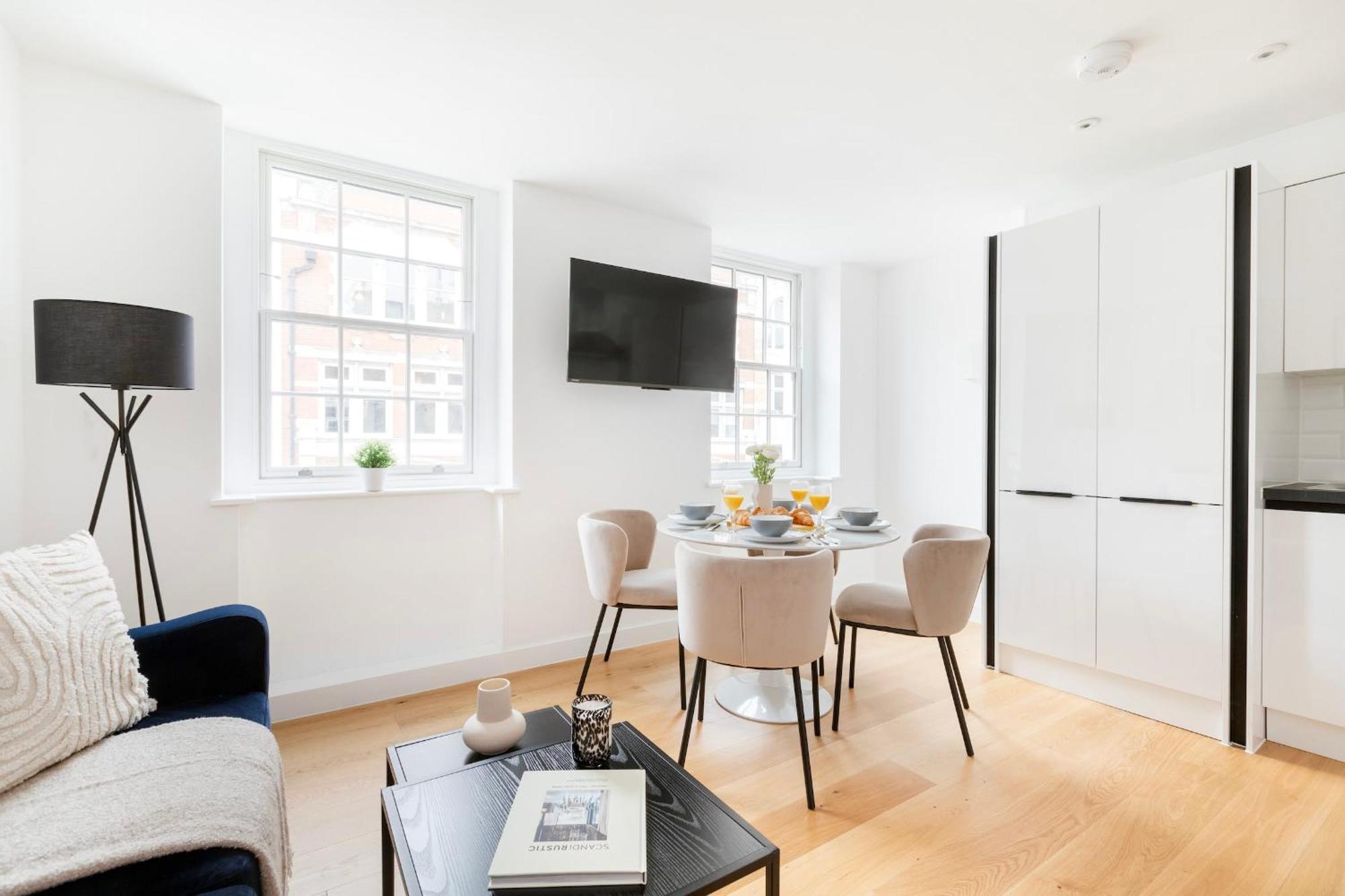 Fitzrovia With Balcony - Cityapartmentstay Λονδίνο Εξωτερικό φωτογραφία