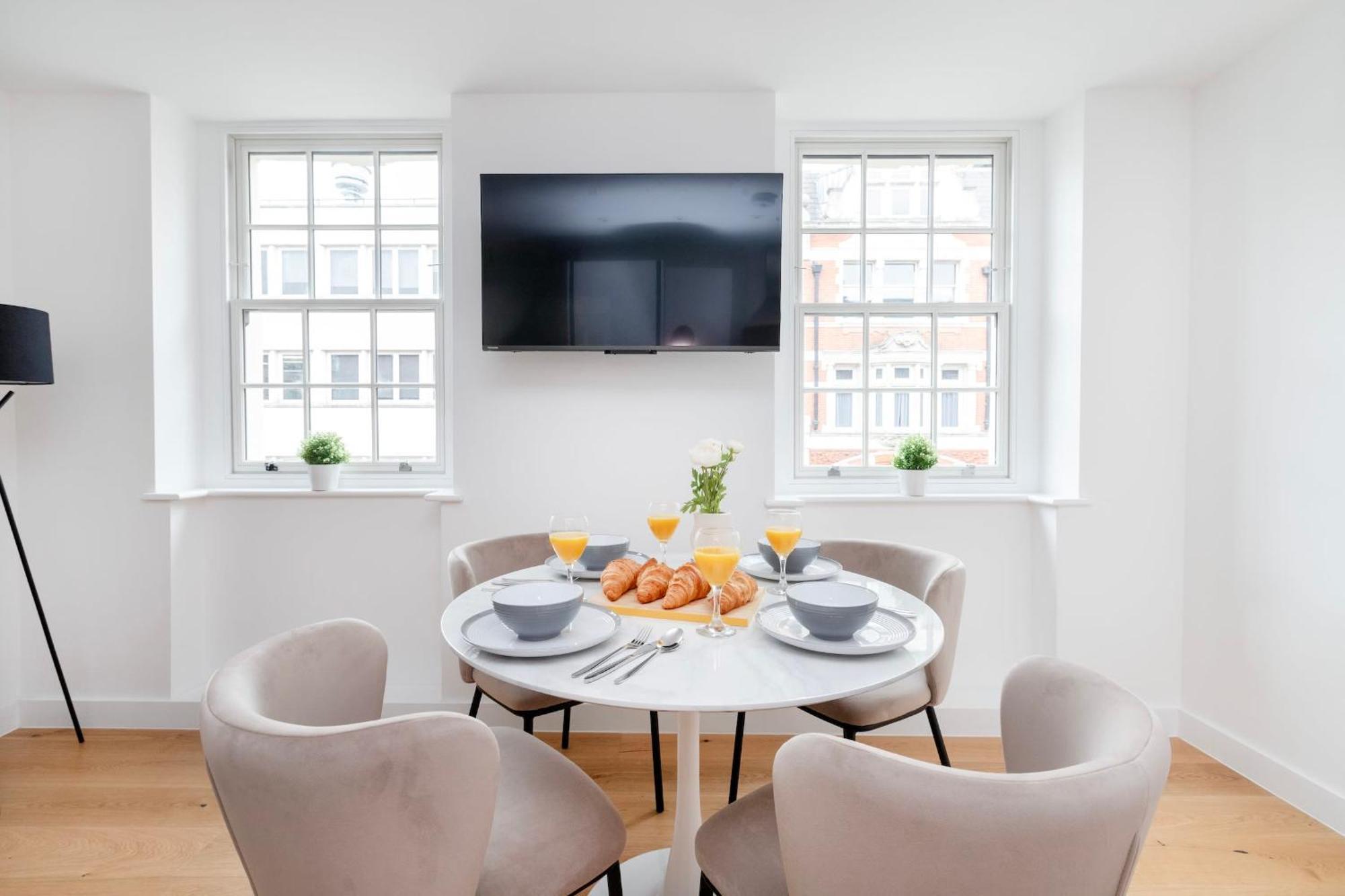 Fitzrovia With Balcony - Cityapartmentstay Λονδίνο Εξωτερικό φωτογραφία
